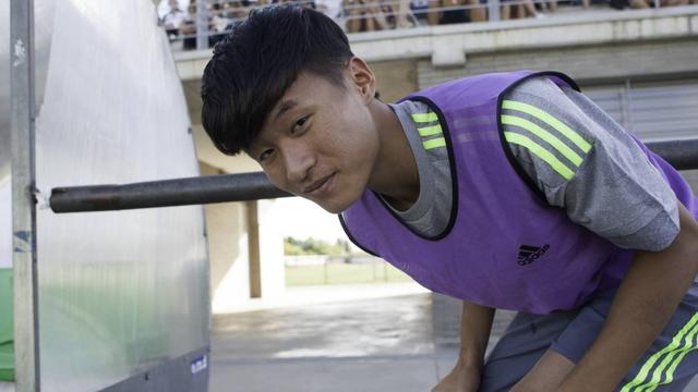 gay偷拍男澡堂chinese